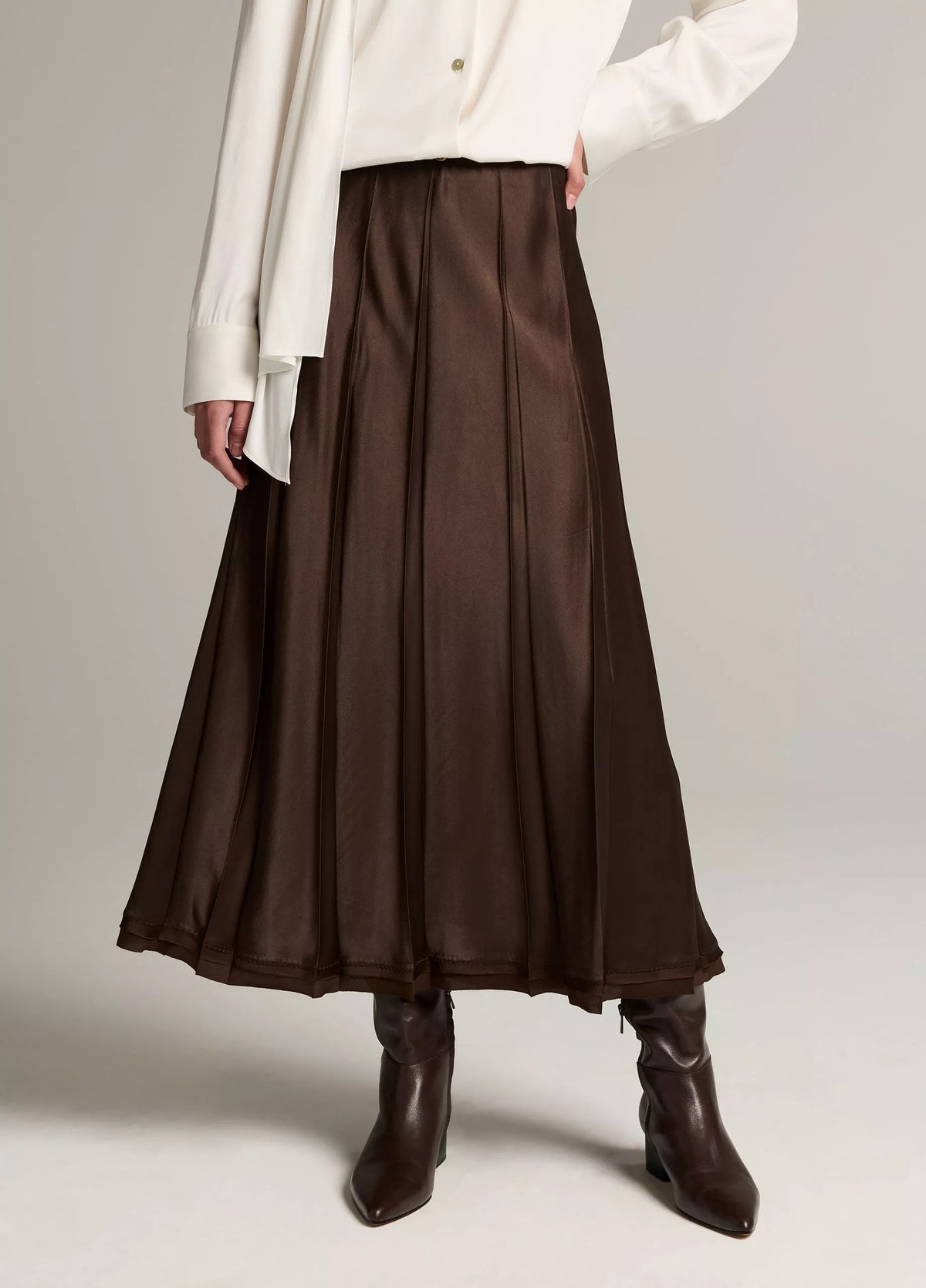 Vince Raw Edge Satin Skirt - Pinewood