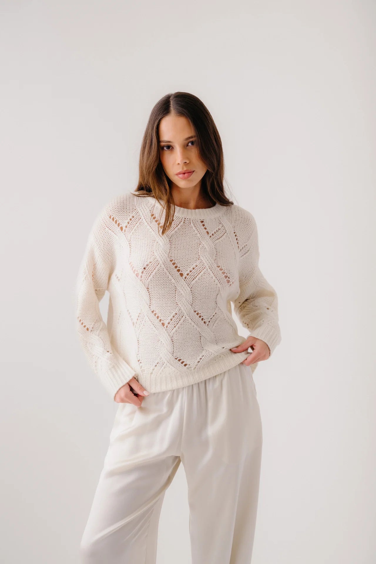 SABLYN Gia Slouchy Cable Knit Cashmere Crewneck Sweather | Gardenia