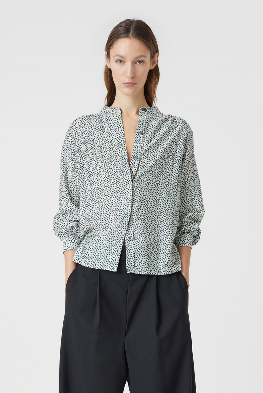 Closed Short Gathered Blouse in Fern Green