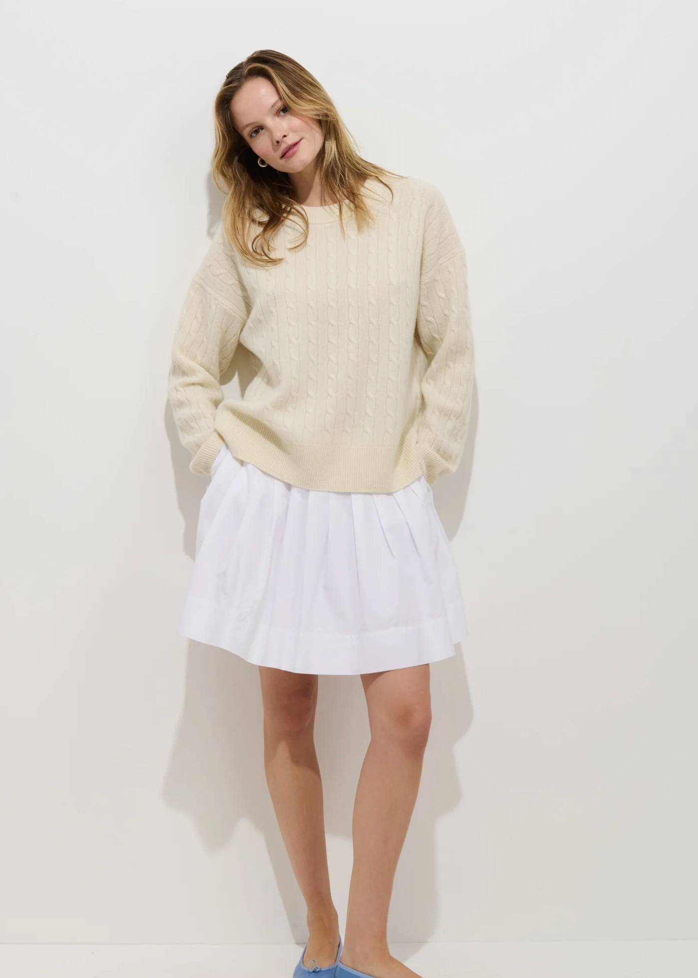 Alex Mill Crewneck Cable Sweater in Cashmere - Cloud