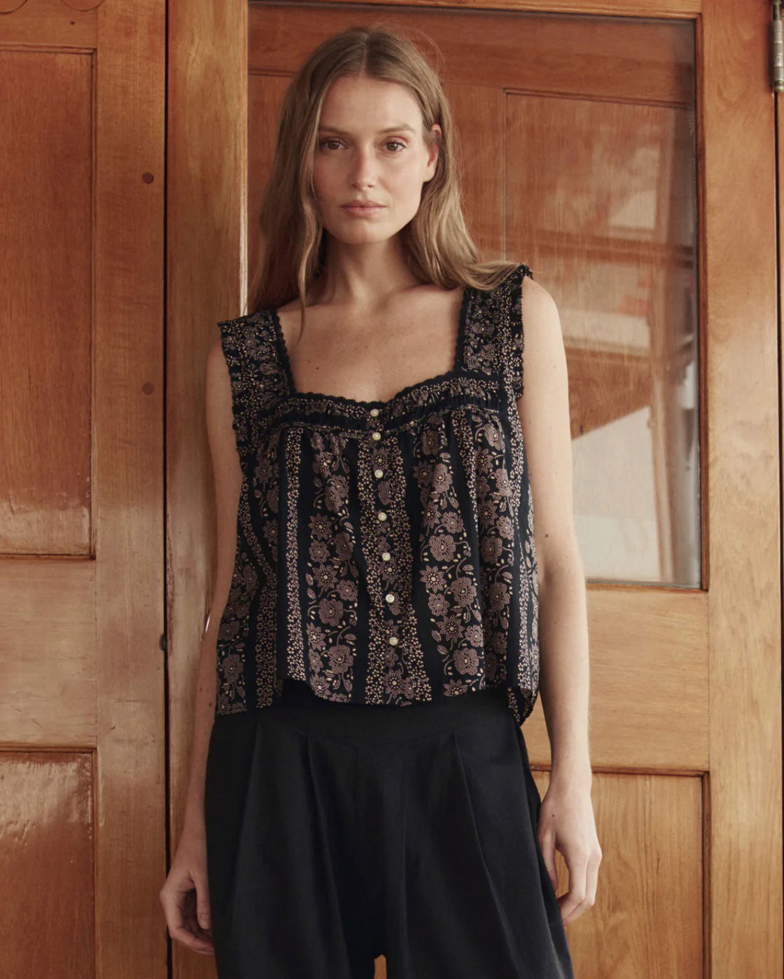 The Great Victorian Pleat Tank - Black and Cream Token Floral