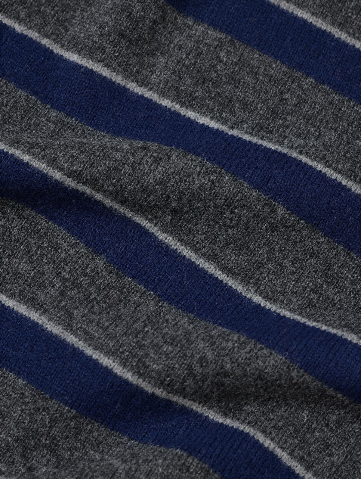 Closed Crewneck Striped