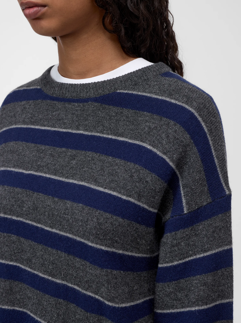 Closed Crewneck Striped