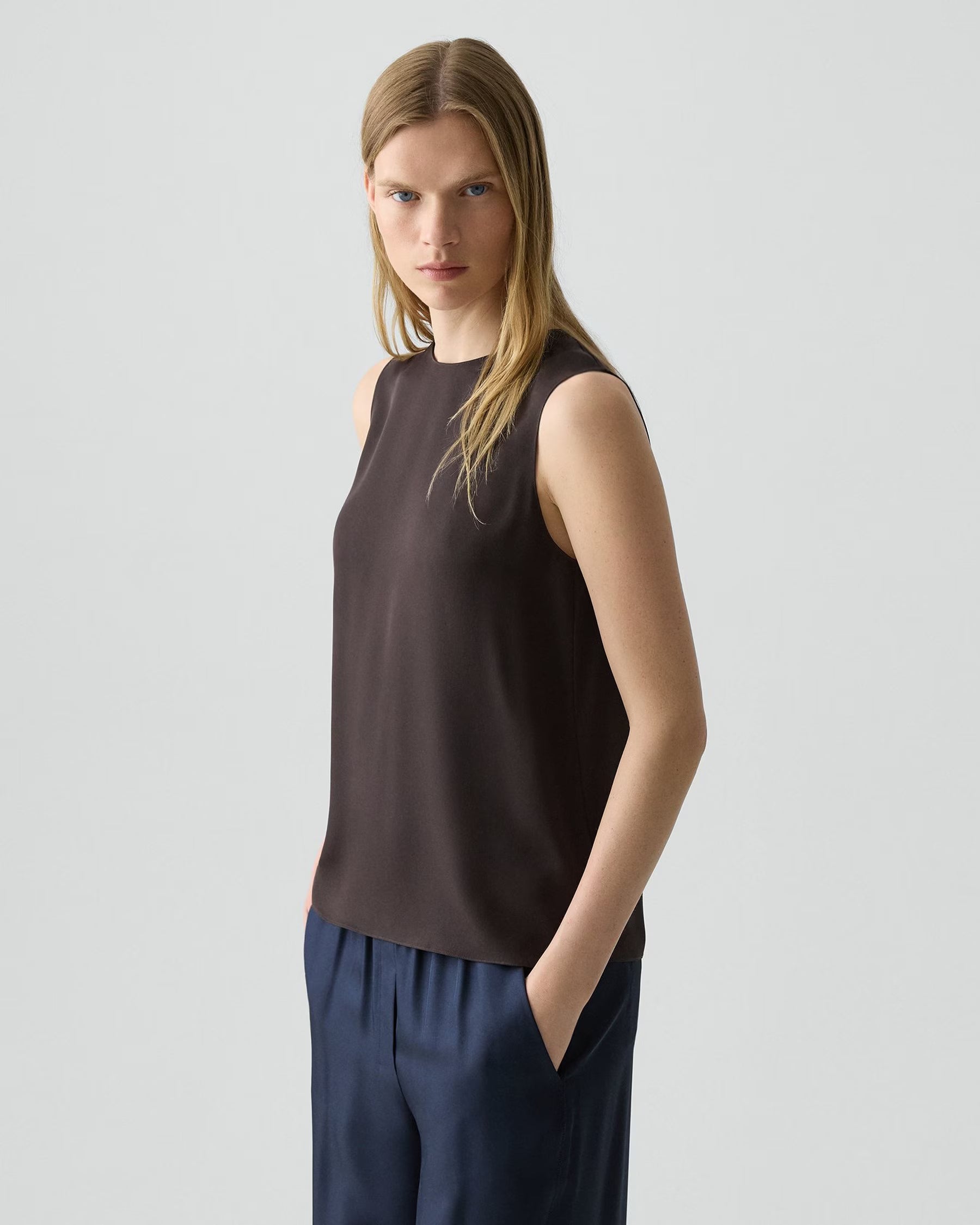 Theory Shell Top in Silk Georgette - Cacao