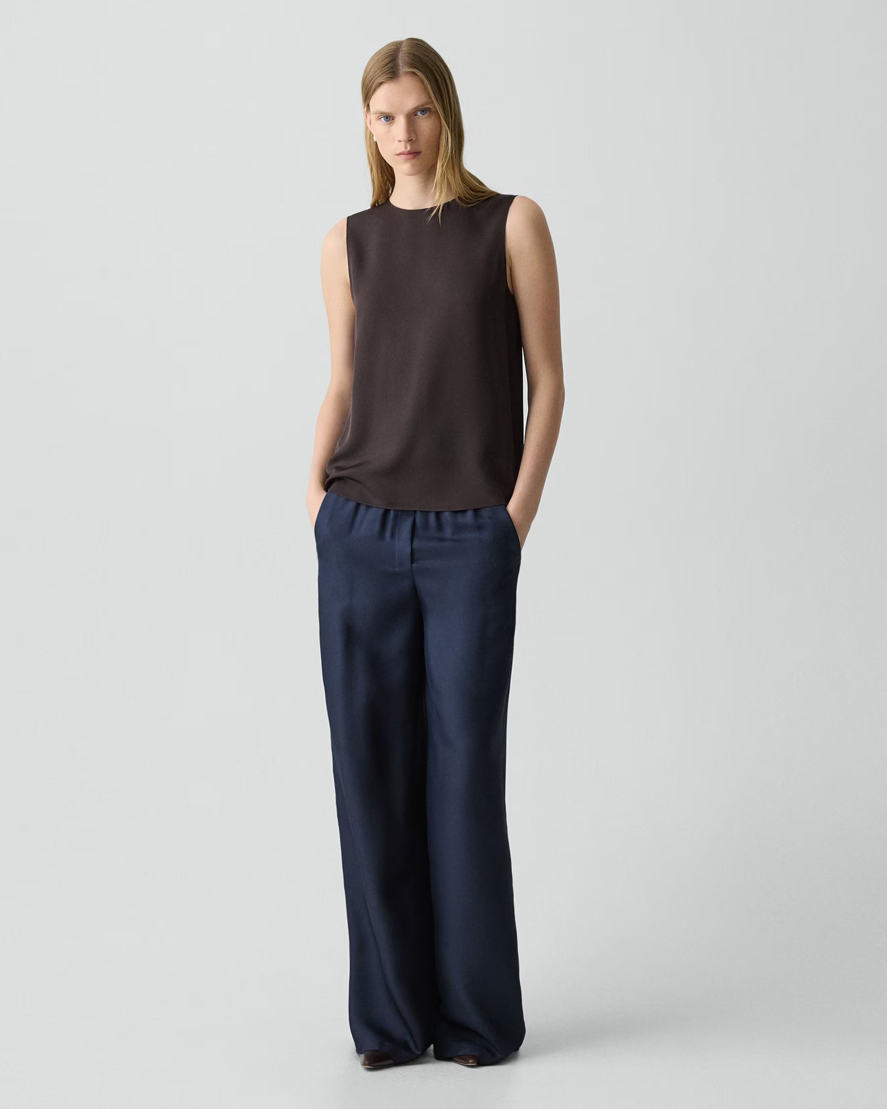 Theory Shell Top in Silk Georgette - Cacao