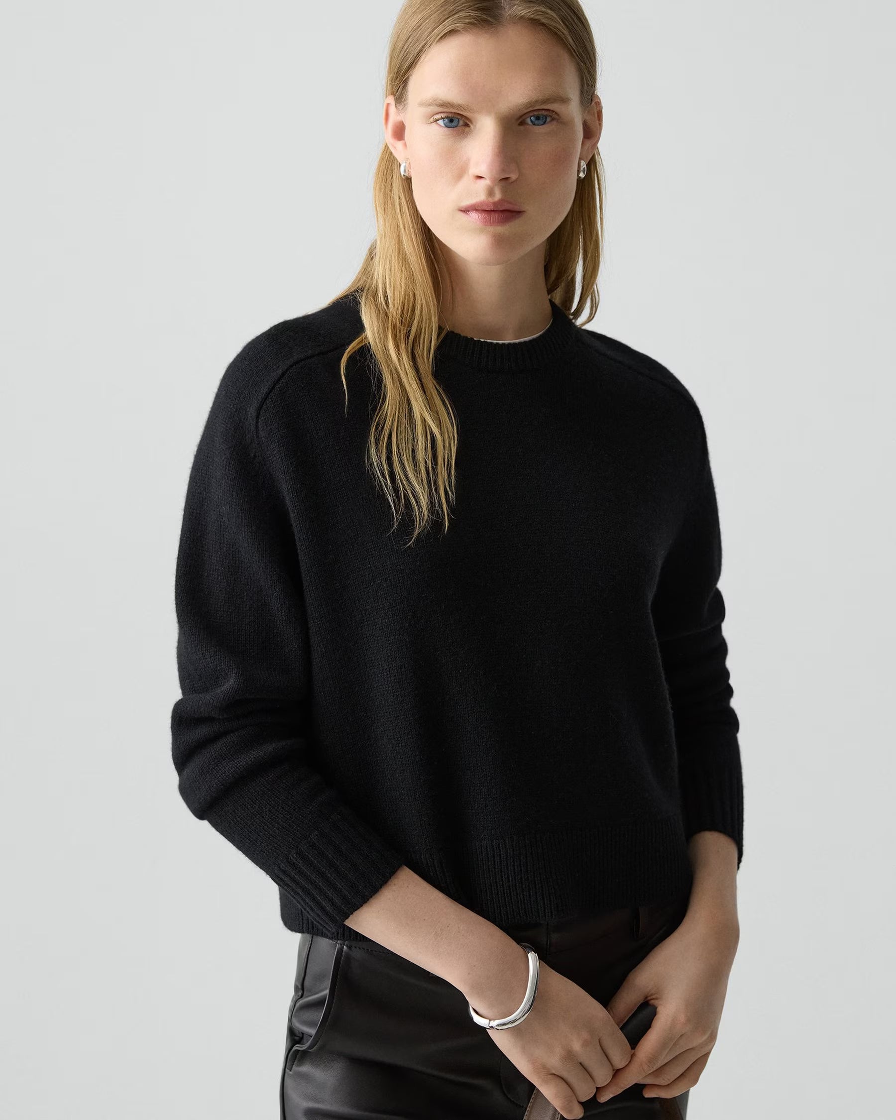 Theory Cashmere Cropped Sweater - Black