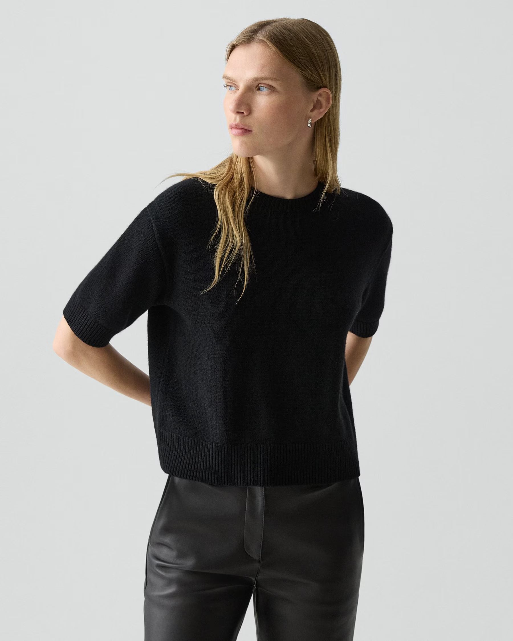 Theory Cashmere Cropped Tee - Black