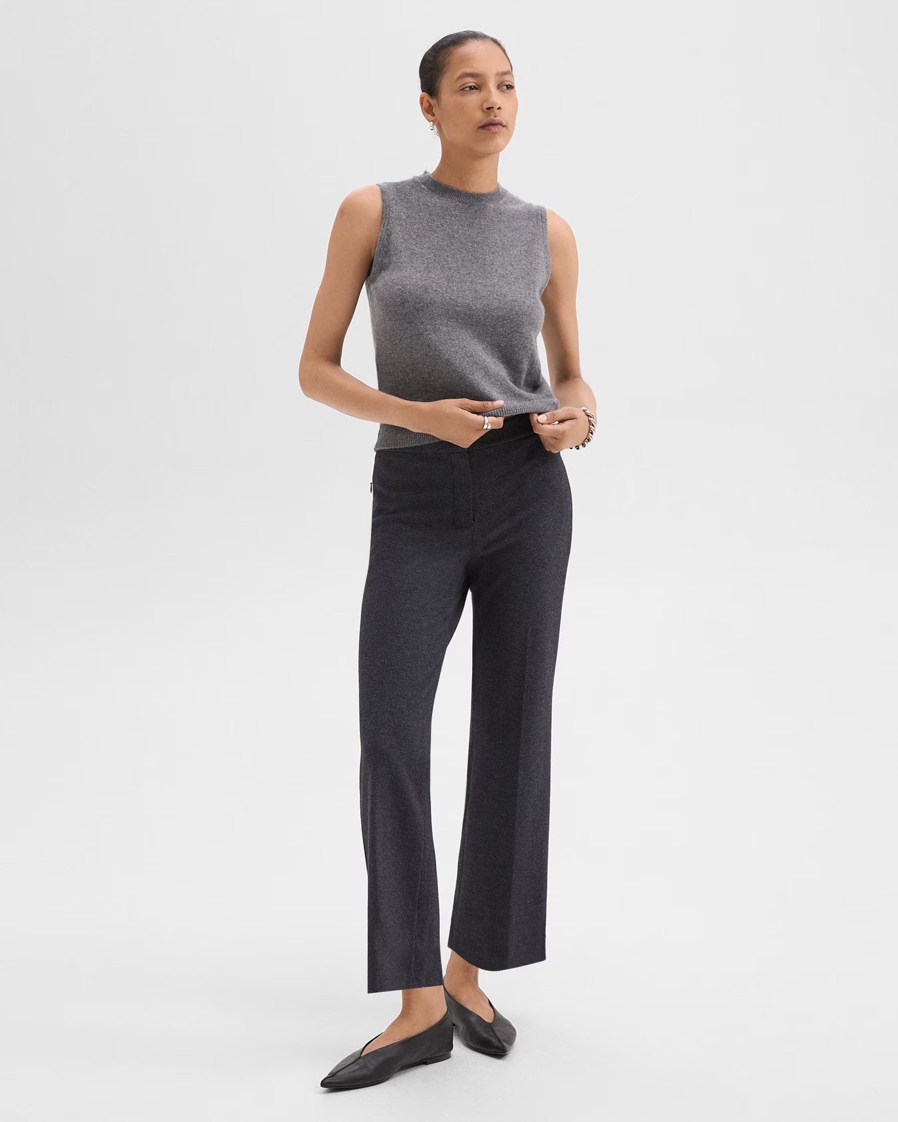 Theory Kick Pant in Herringbone Knit- Charcoal Melange