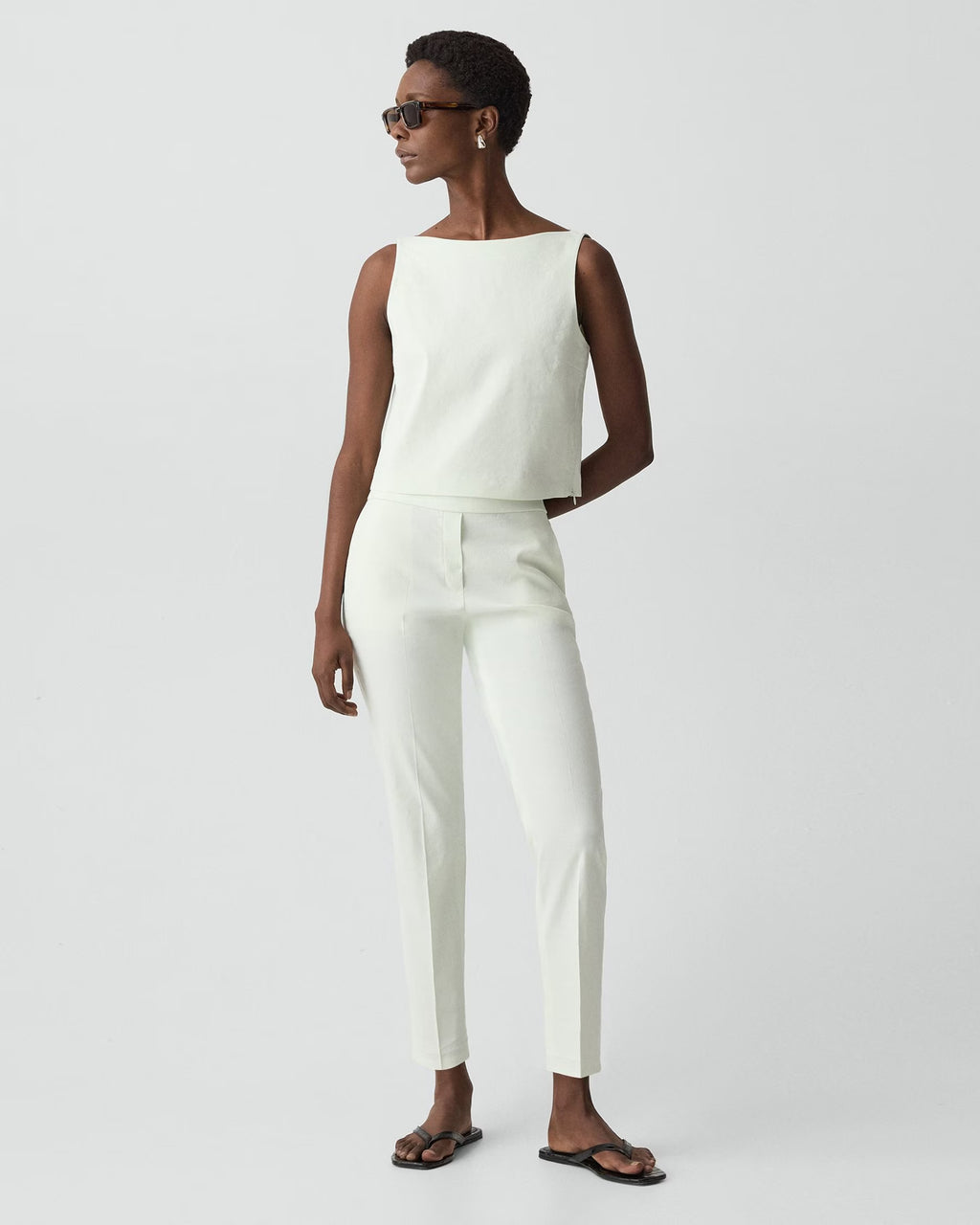 Theory Sleeveless Boatneck Top in Good Linen - Sea Glass