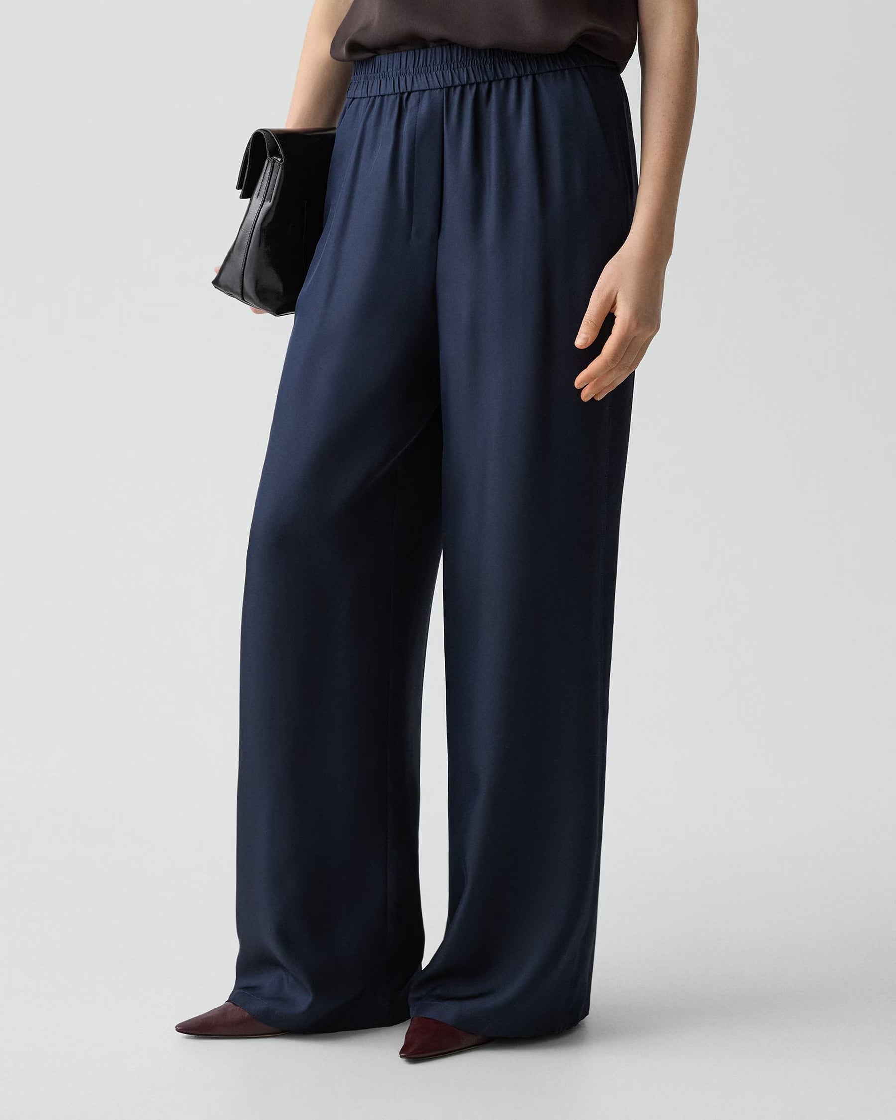 Theory Pull-On Track Pant in Mod Silk Twill- Nocturne Navy