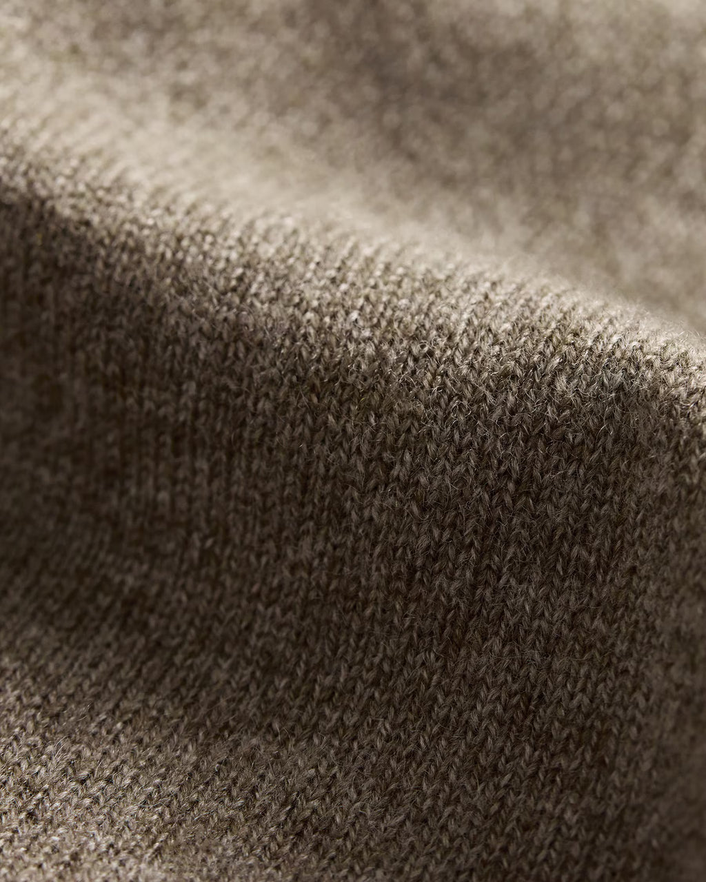 Theory Hilles Quarter-Zip Sweater in Cashmere - Dark Feather Melange