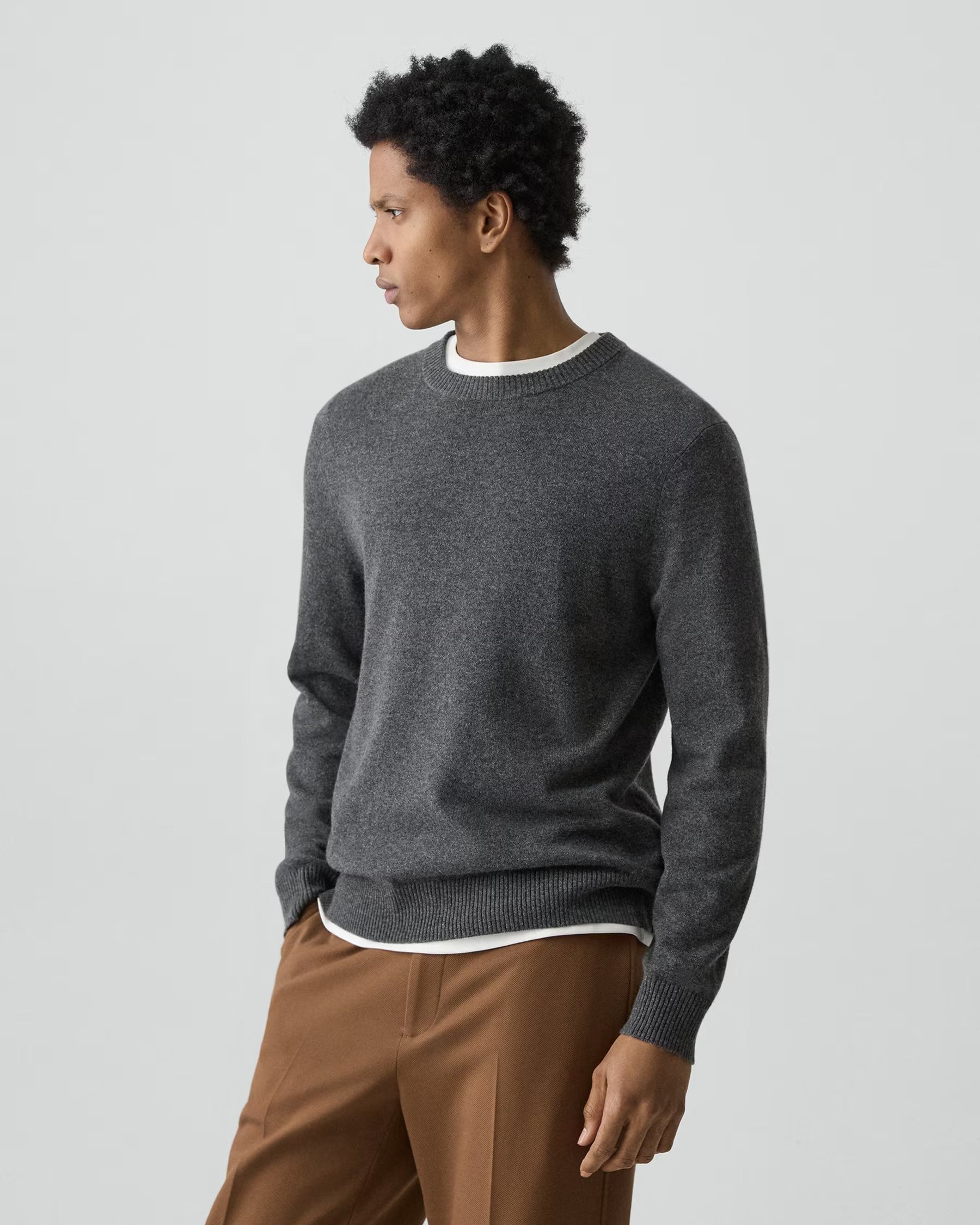 Theory Hilles Crewneck Sweater in Cashmere - Charcoal Melange