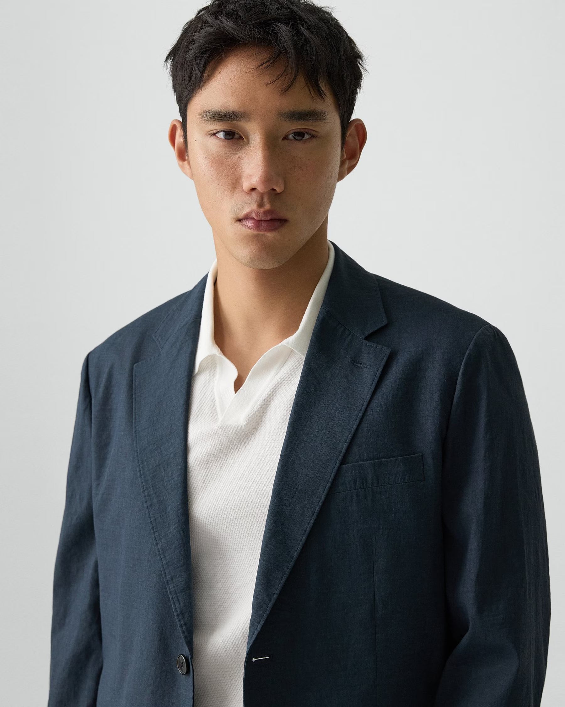 Theory Standard Blazer in Good Linen - Dark Blue Wing