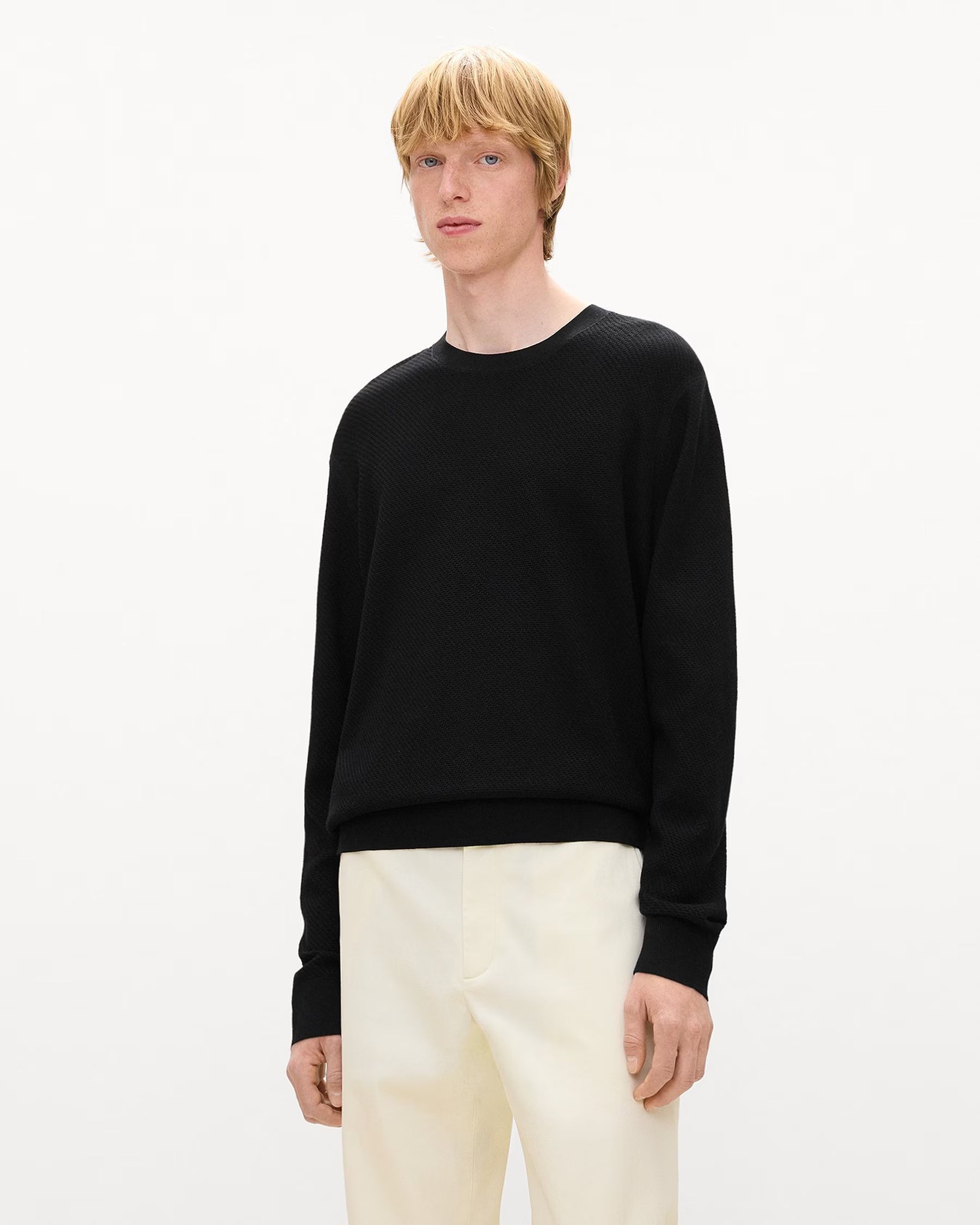Theory Riland Crewneck Sweater in Light Bilen - Black