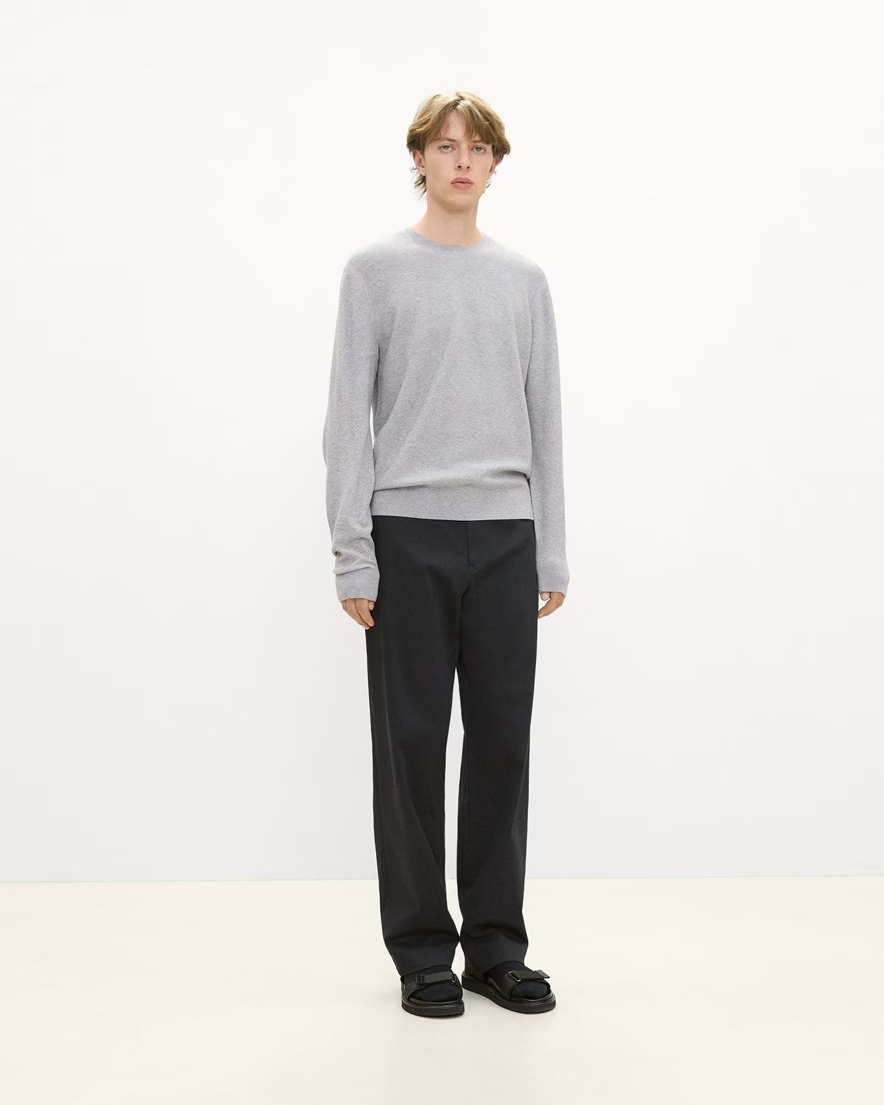 Theory Riland Crewneck Sweater in Light Bilen - Light Heather Grey