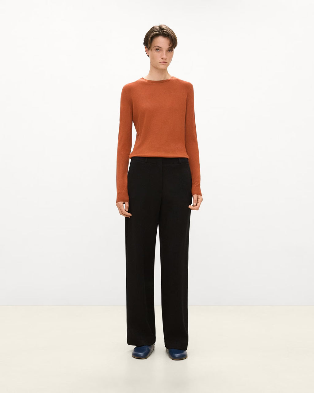Theory Relaxed Straight Pant in Double-Knit Jersey - Black