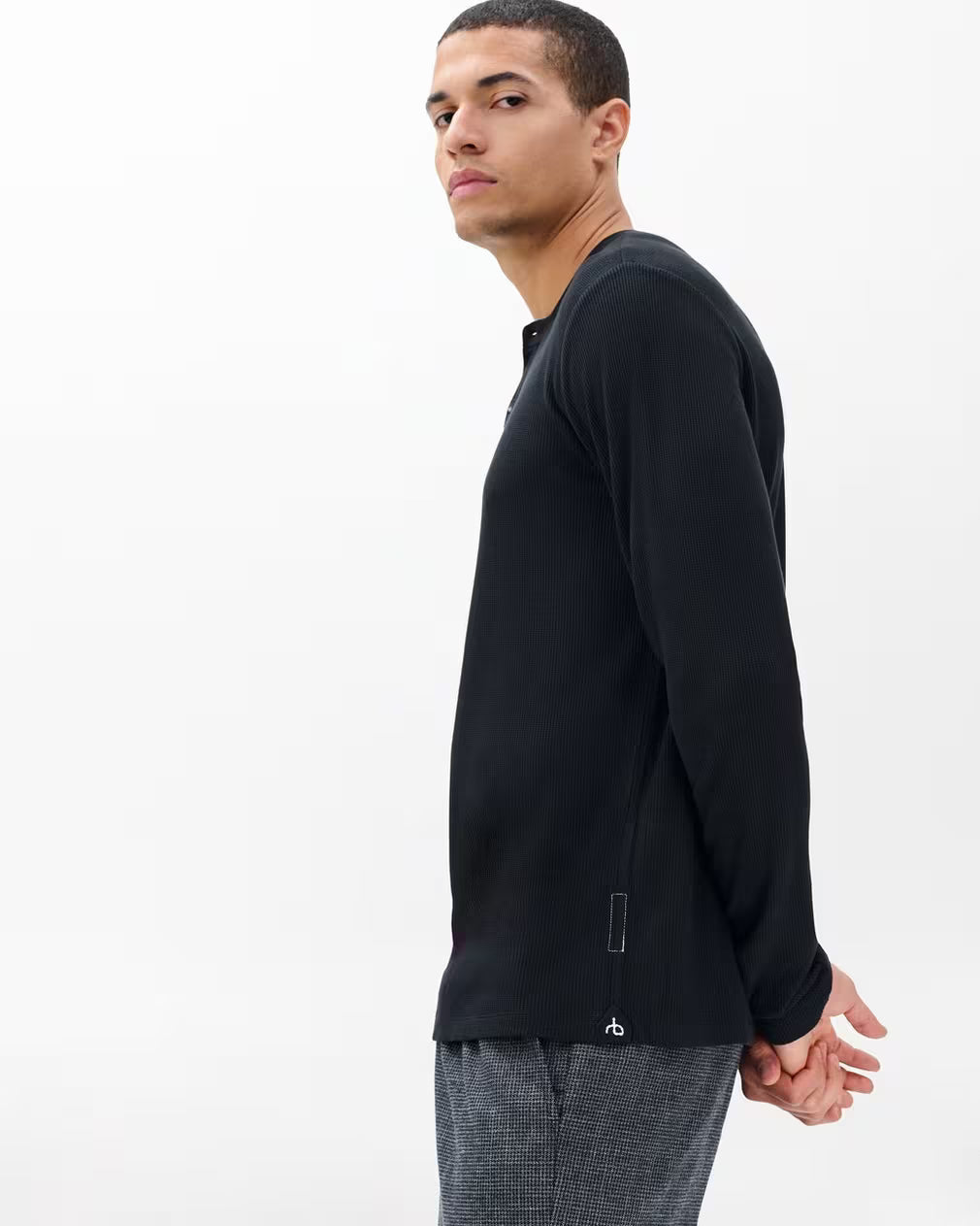 Rag & Bone Tech Waffle Henley - Black
