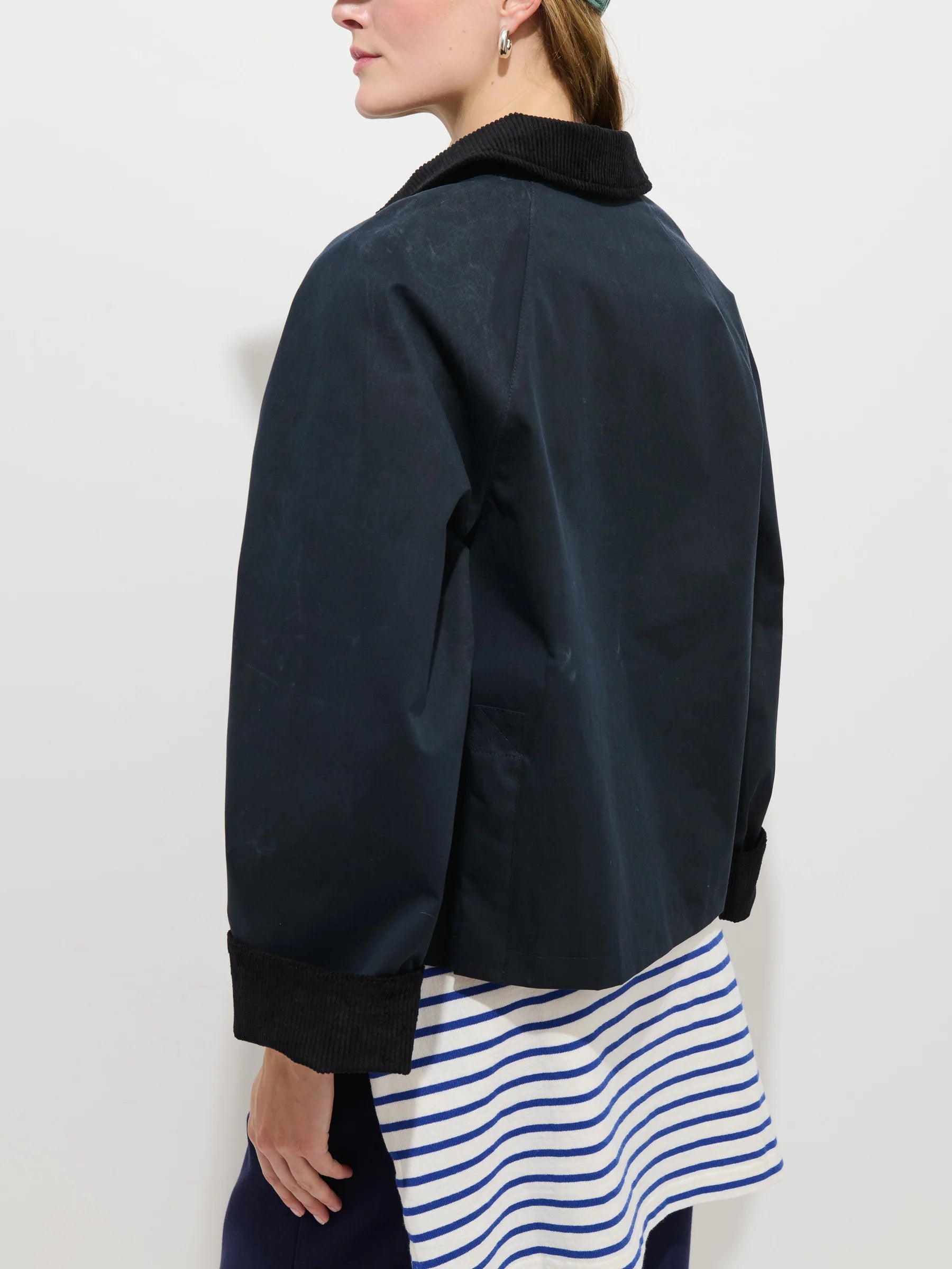 Alex Mill Cropped Chiltern Jacket in Waxed Cotton - Navy