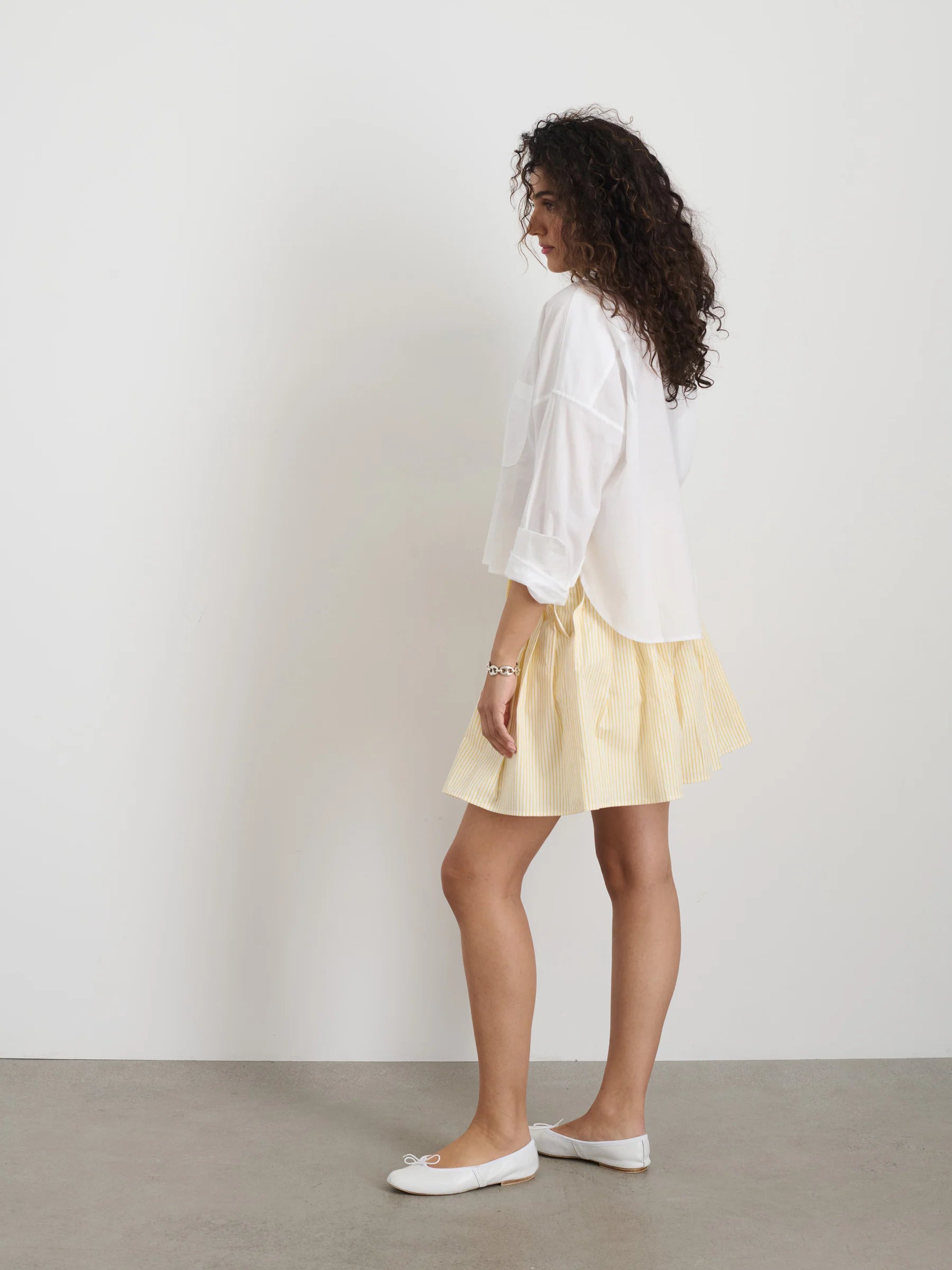 Alex Mill Penelope Stripe Pleated Skirt In Cotton Poplin - White/Yellow