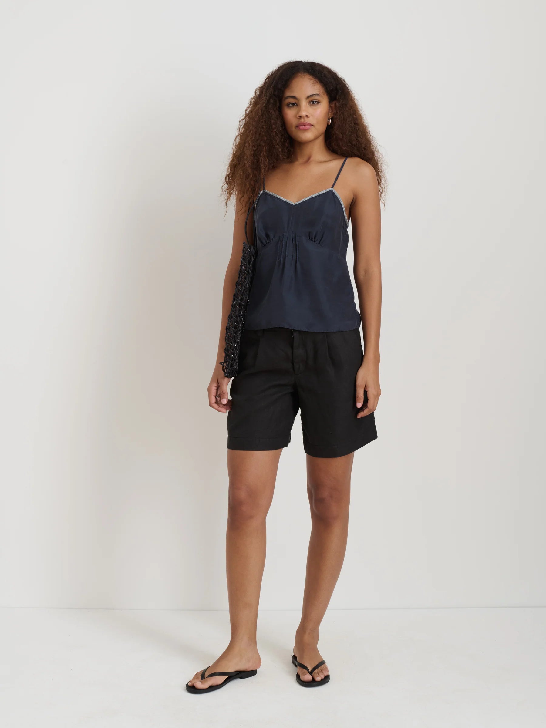 Alex Mill Lilly Cami In Washed Silk- Navy
