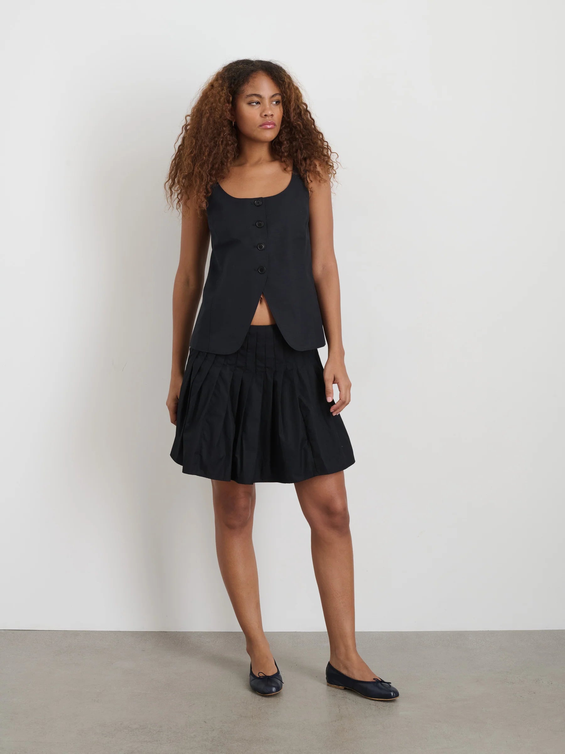 Alex Mill Penelope Stripe Pleated Skirt In Cotton Poplin - Rich Black