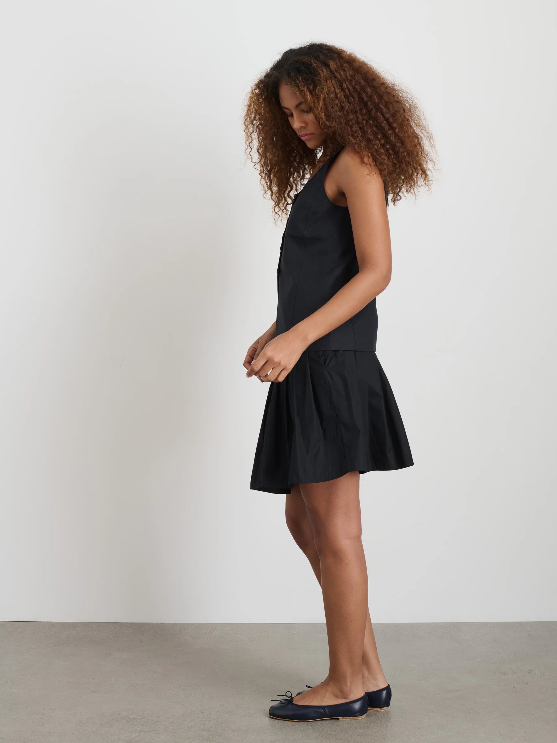 Alex Mill Penelope Stripe Pleated Skirt In Cotton Poplin - Rich Black