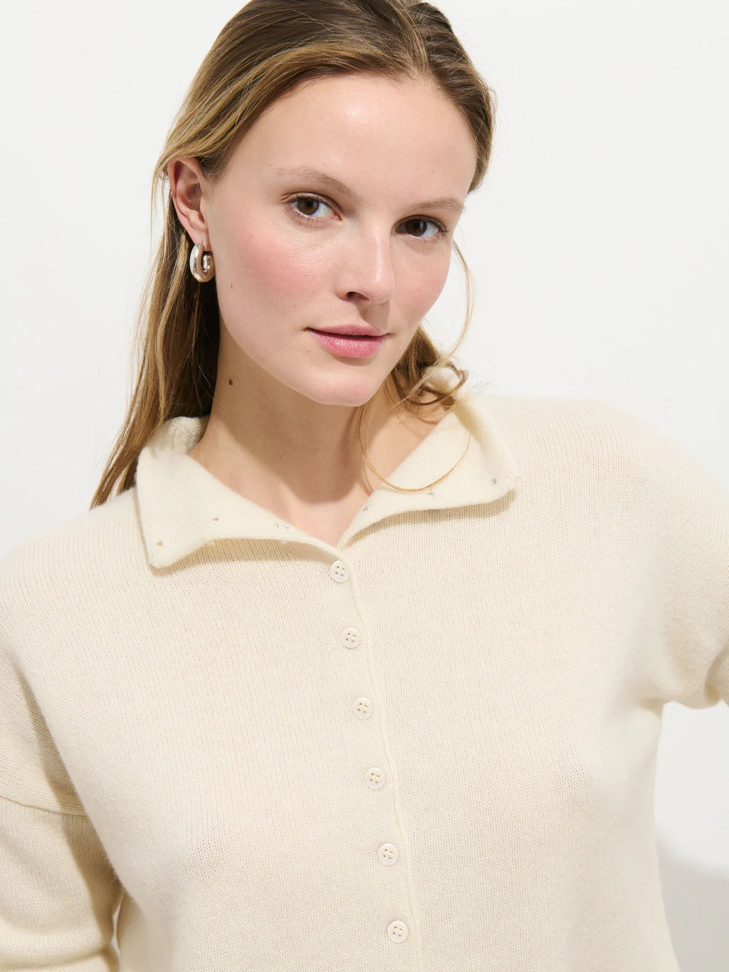 Alex Mill Taylor Cardigan in Washed Cashmere - Cloud