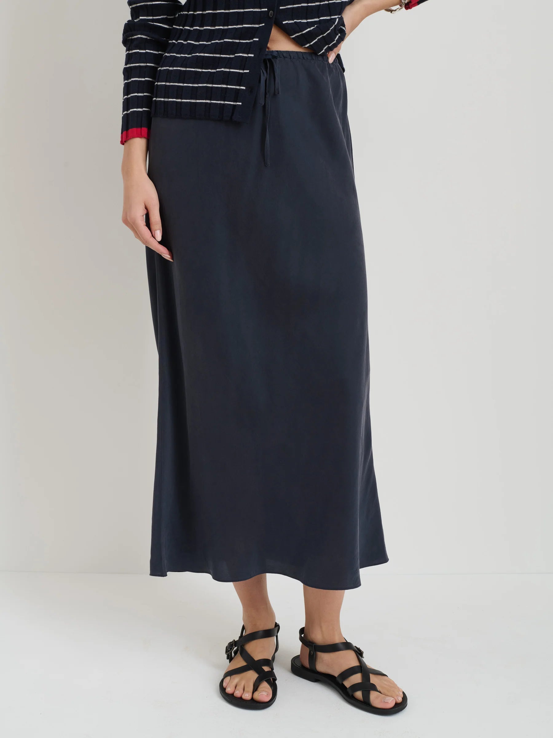 Alex Mill Lilly Slip Skirt In Washed Silk - Navy