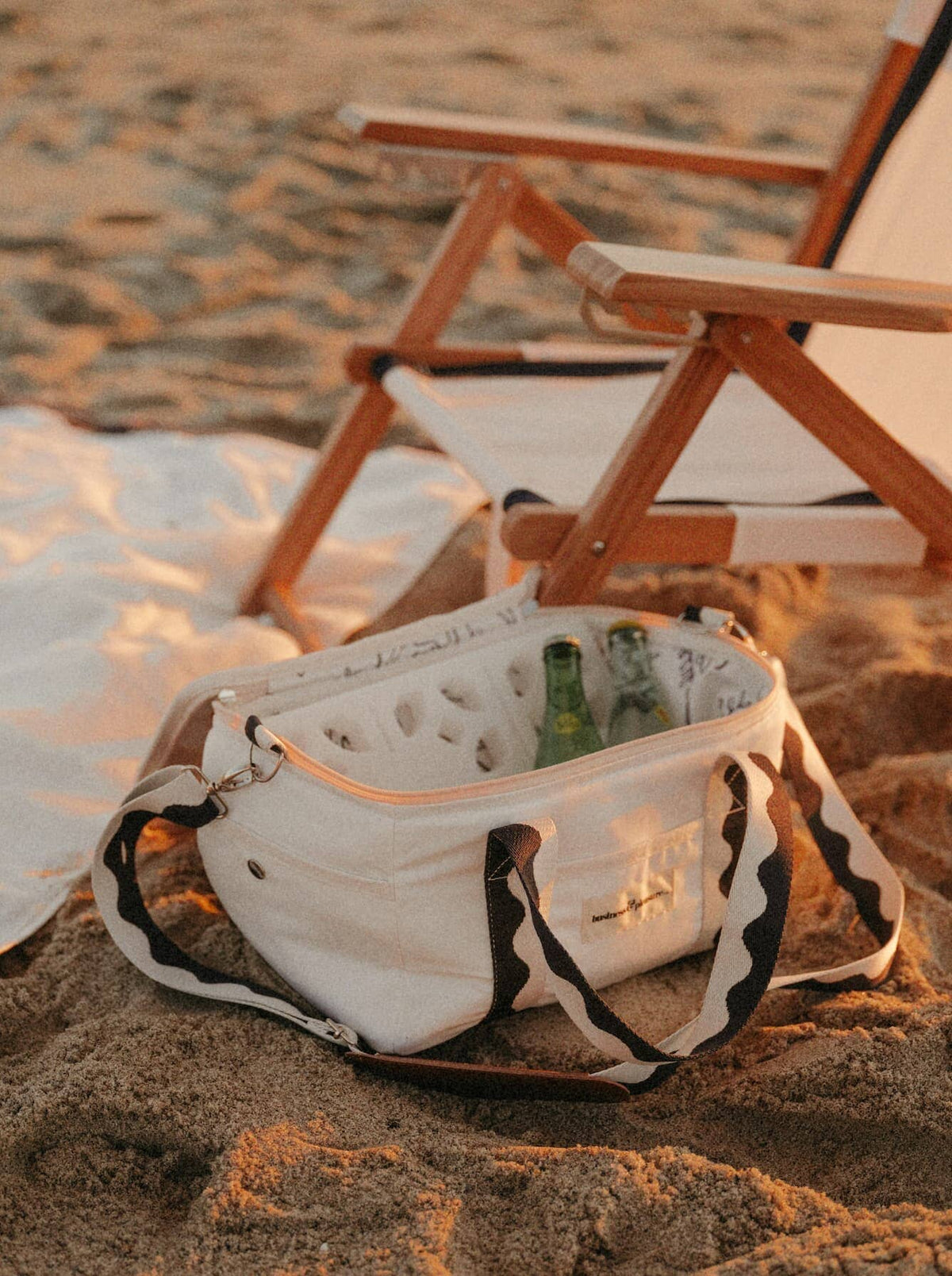 Business & Pleasure Co. The Premium Cooler Bag - Rivie White