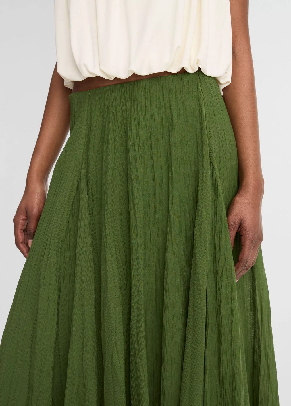 Vince Crinkled Plissé Cotton-Blend Maxi Skirt - Herb