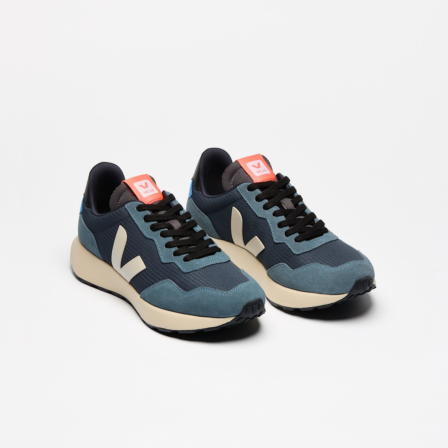 Veja Men's Paulistana Ripstop Nautico Pierre