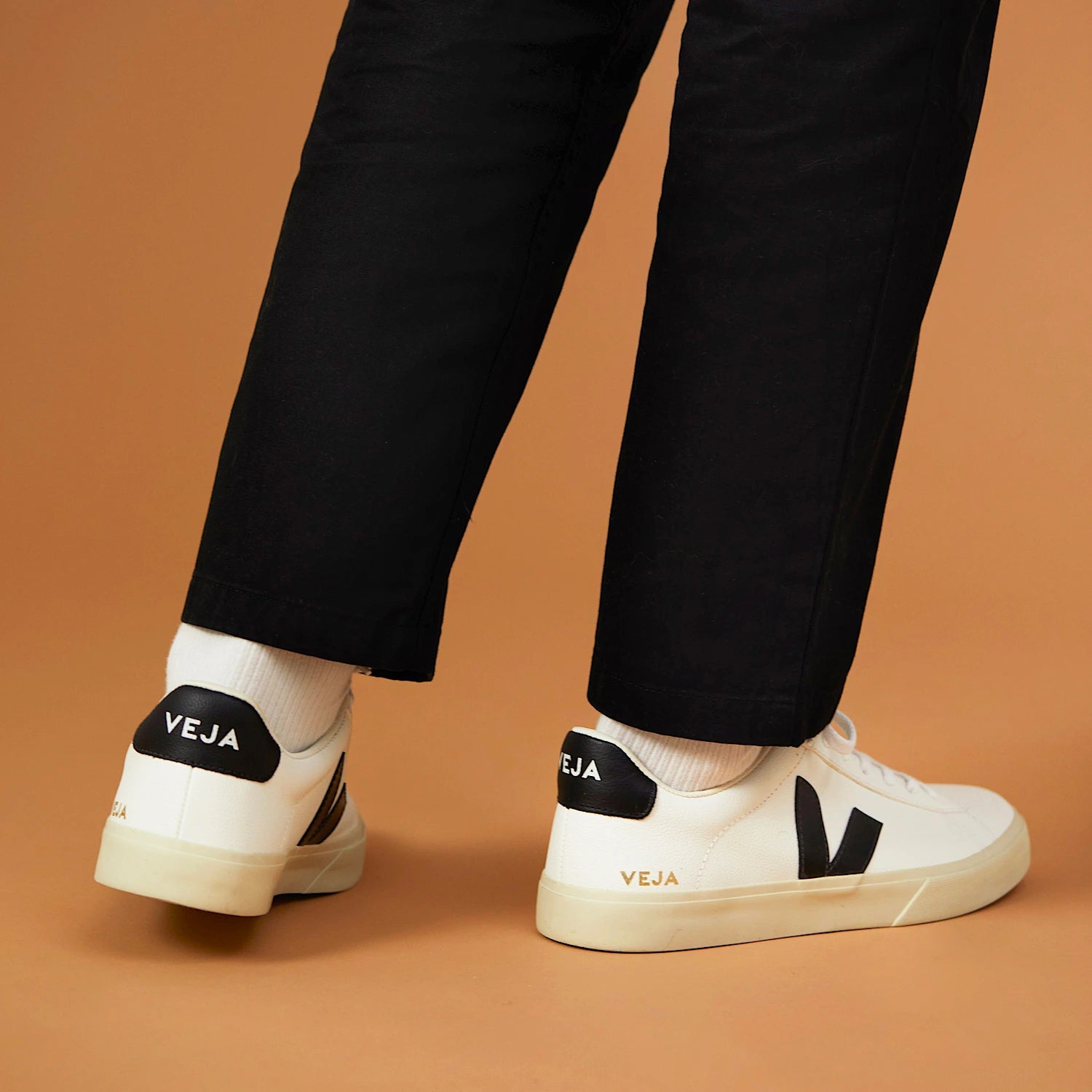 Veja Men's Campo Leather White Black