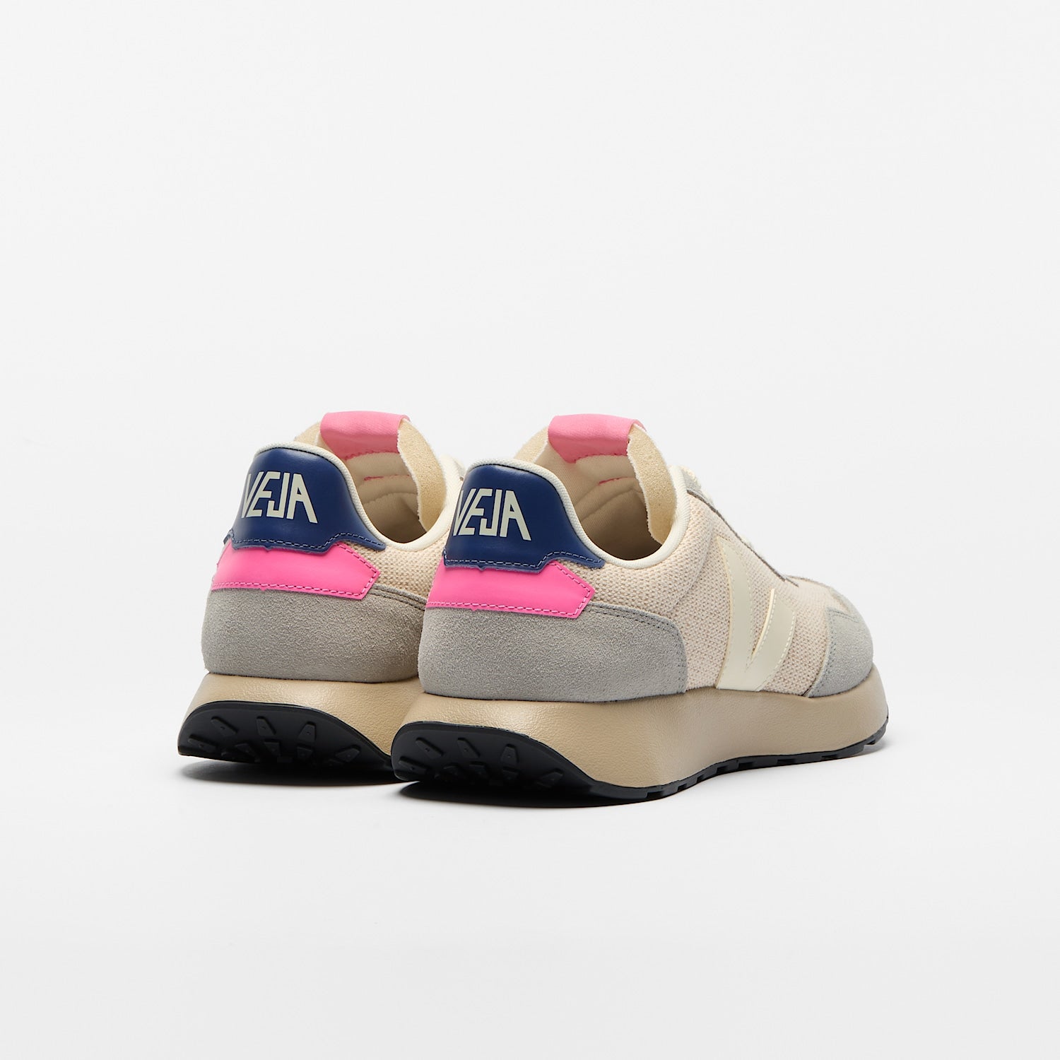 Veja Paulistana J-Mesh Jute Cashew Oxford Grey