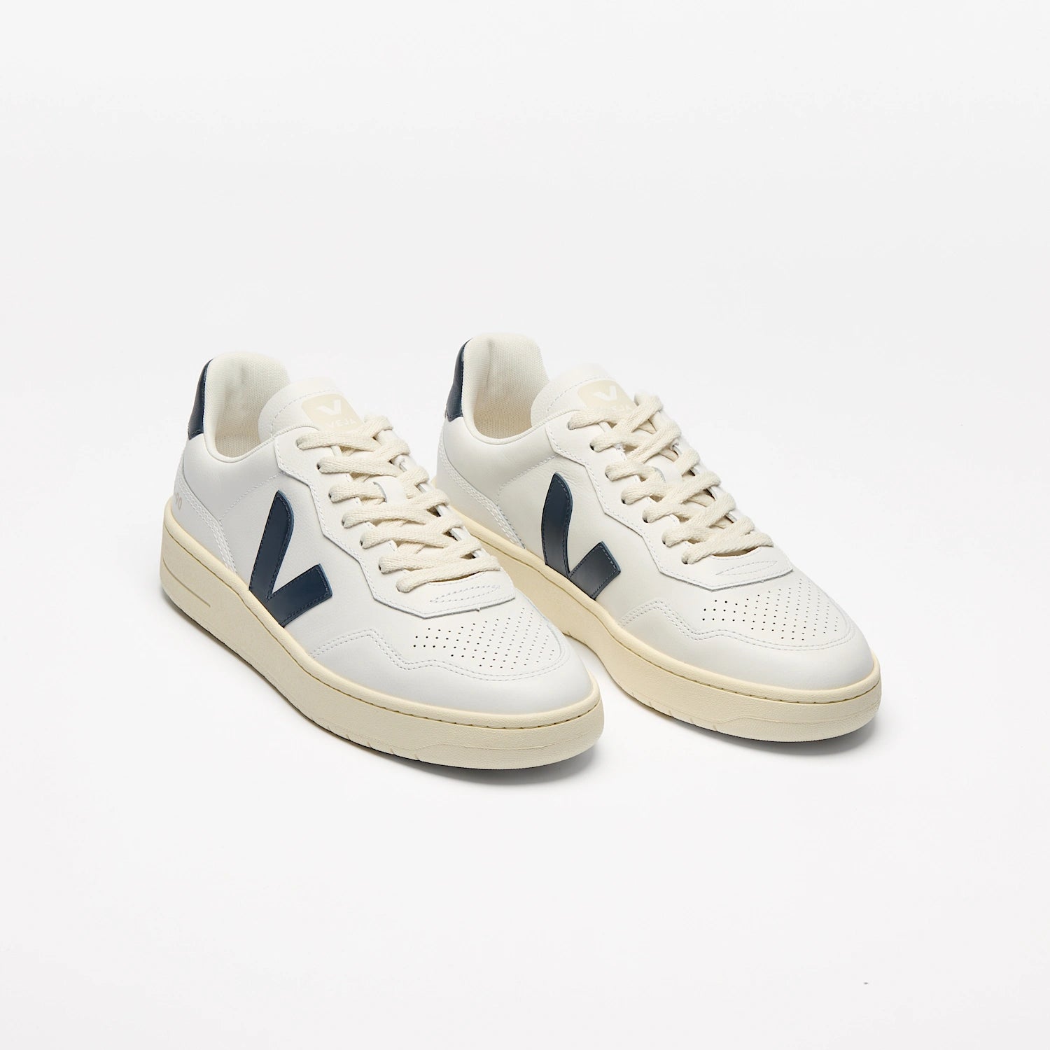 Veja Men's V-90 Leather White Nautico