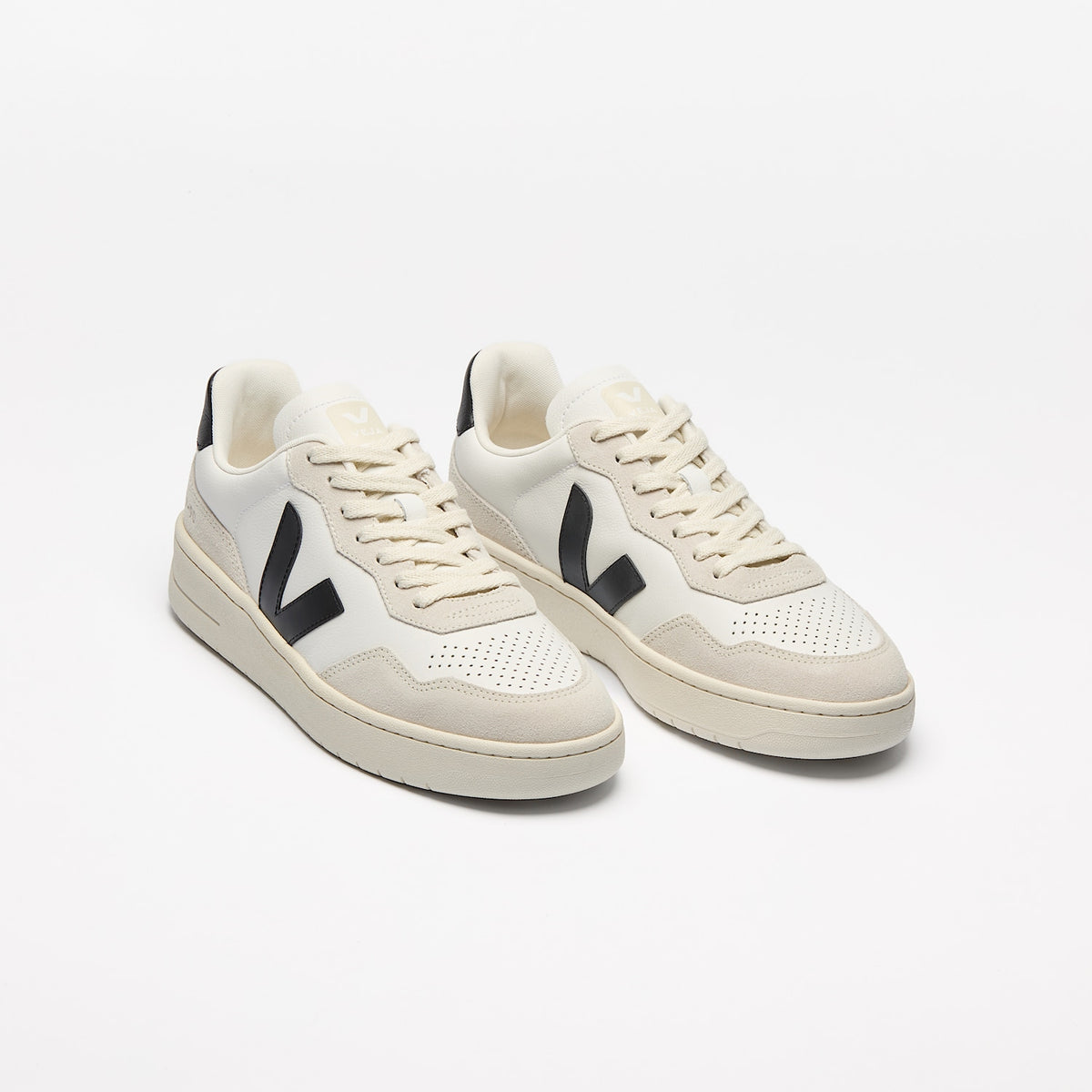 Veja Men's V-90 Leather White Black