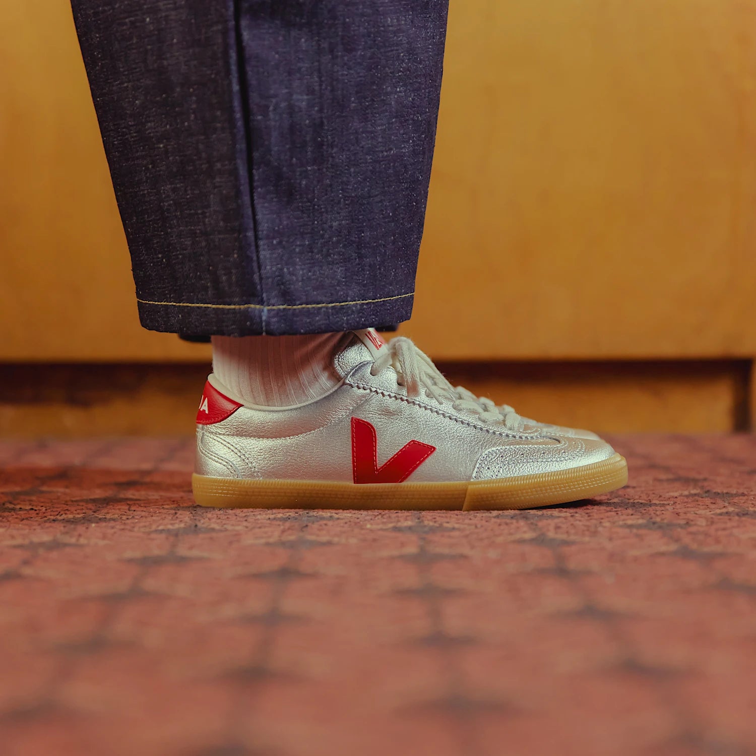 Veja Women's Volley Leather Silver Pepper
