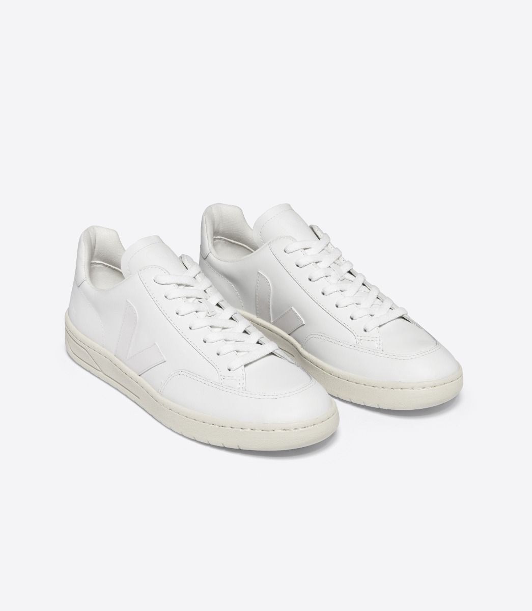 Veja Women's V-12 Extra White
