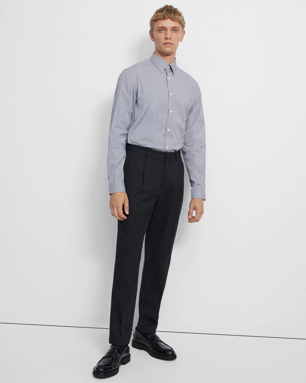 Theory Irving Shirt in Good Cotton - Baltic/White