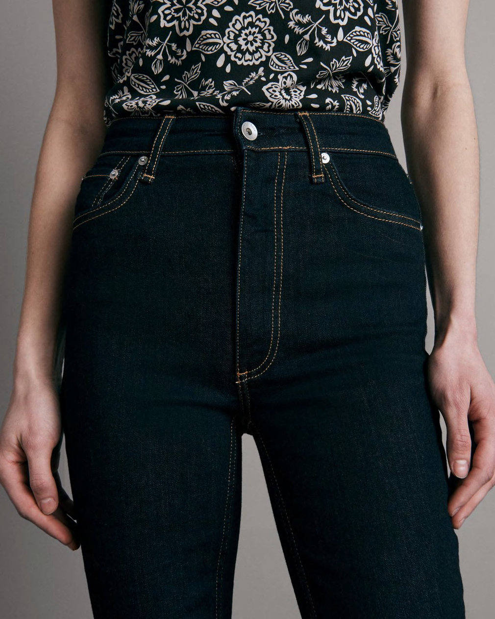 Rag & Bone Casey High Rise Ankle Flare in Rinse