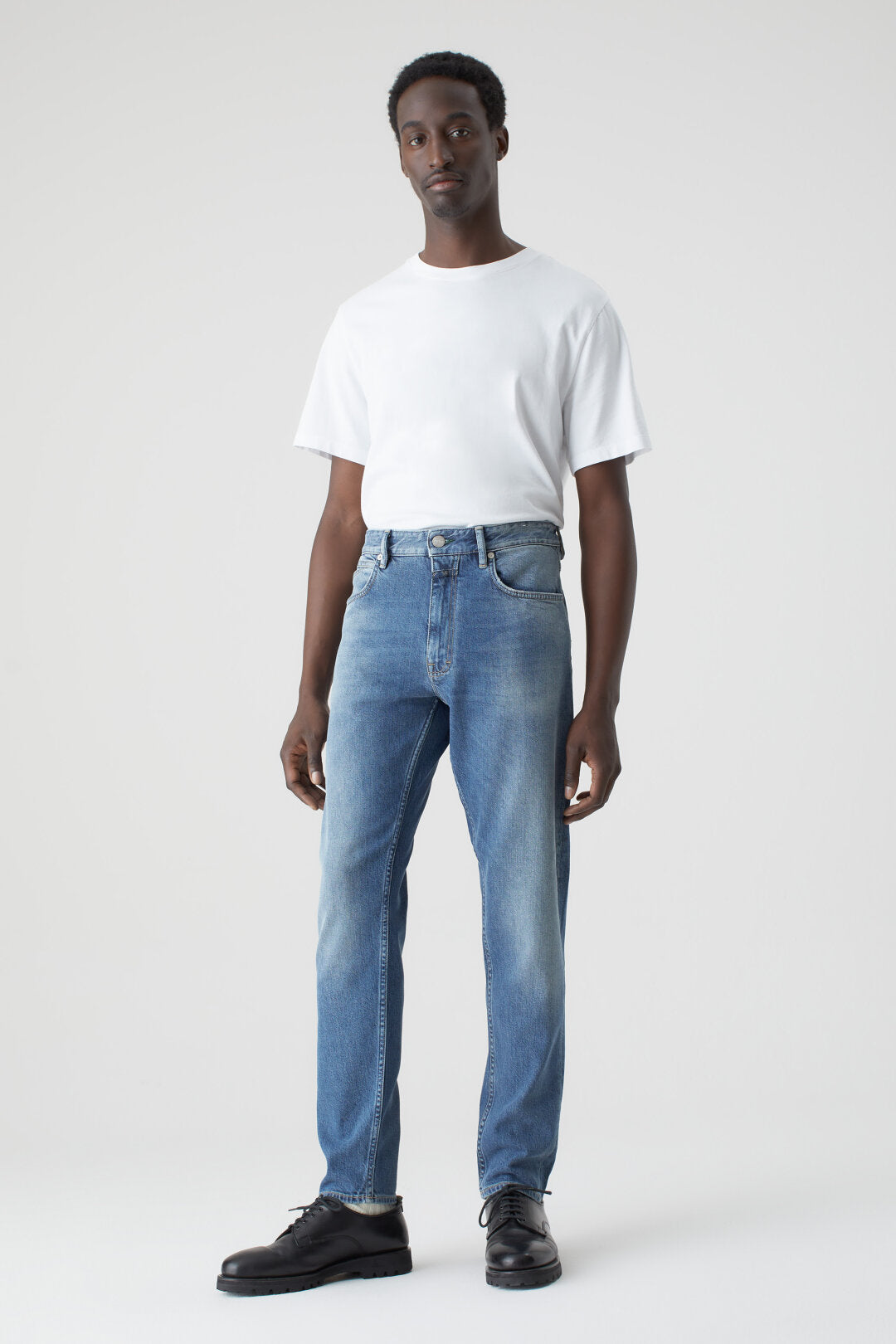 Closed Cooper Tapered Jeans in Light Blue