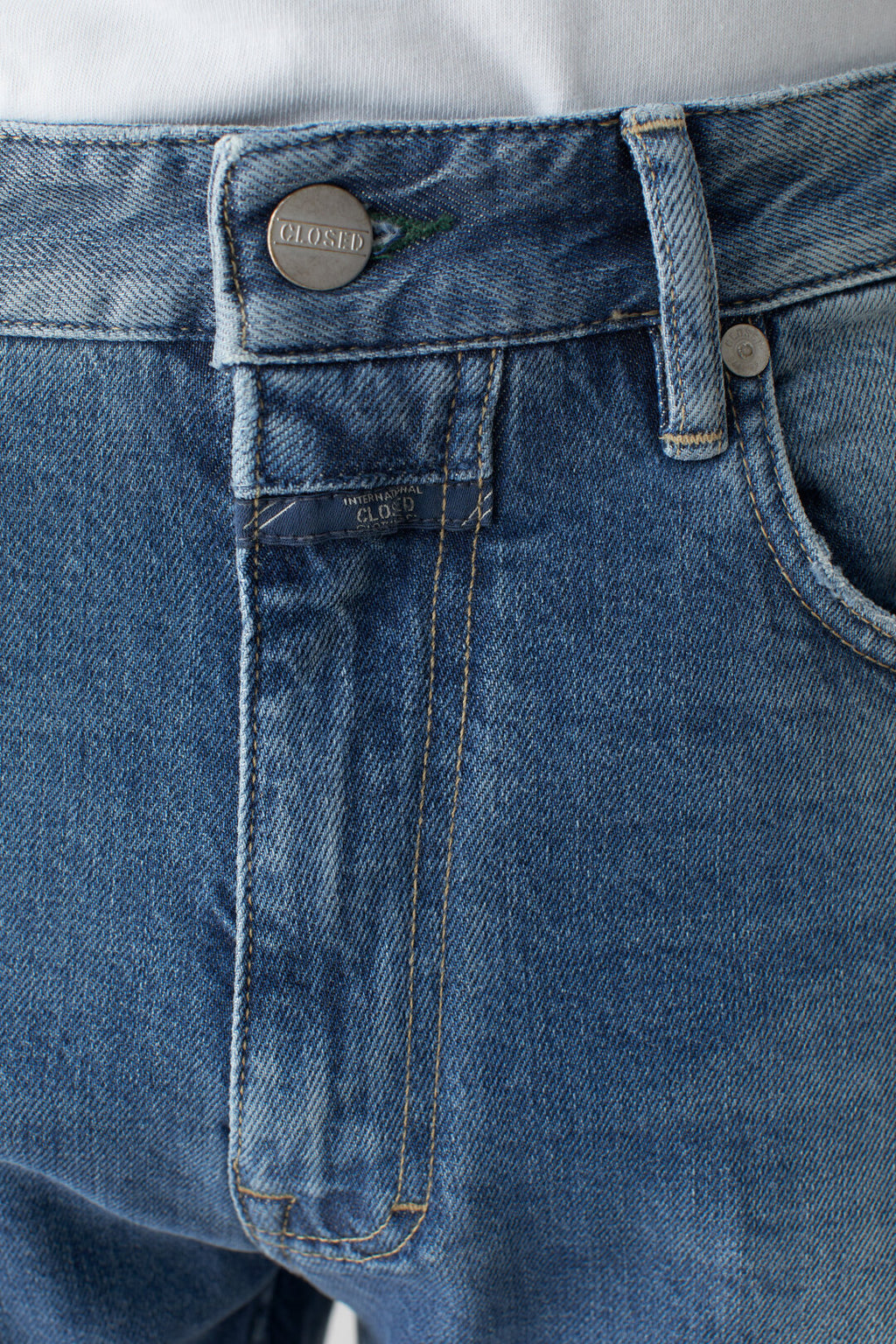 Closed Cooper Tapered Jeans in Light Blue